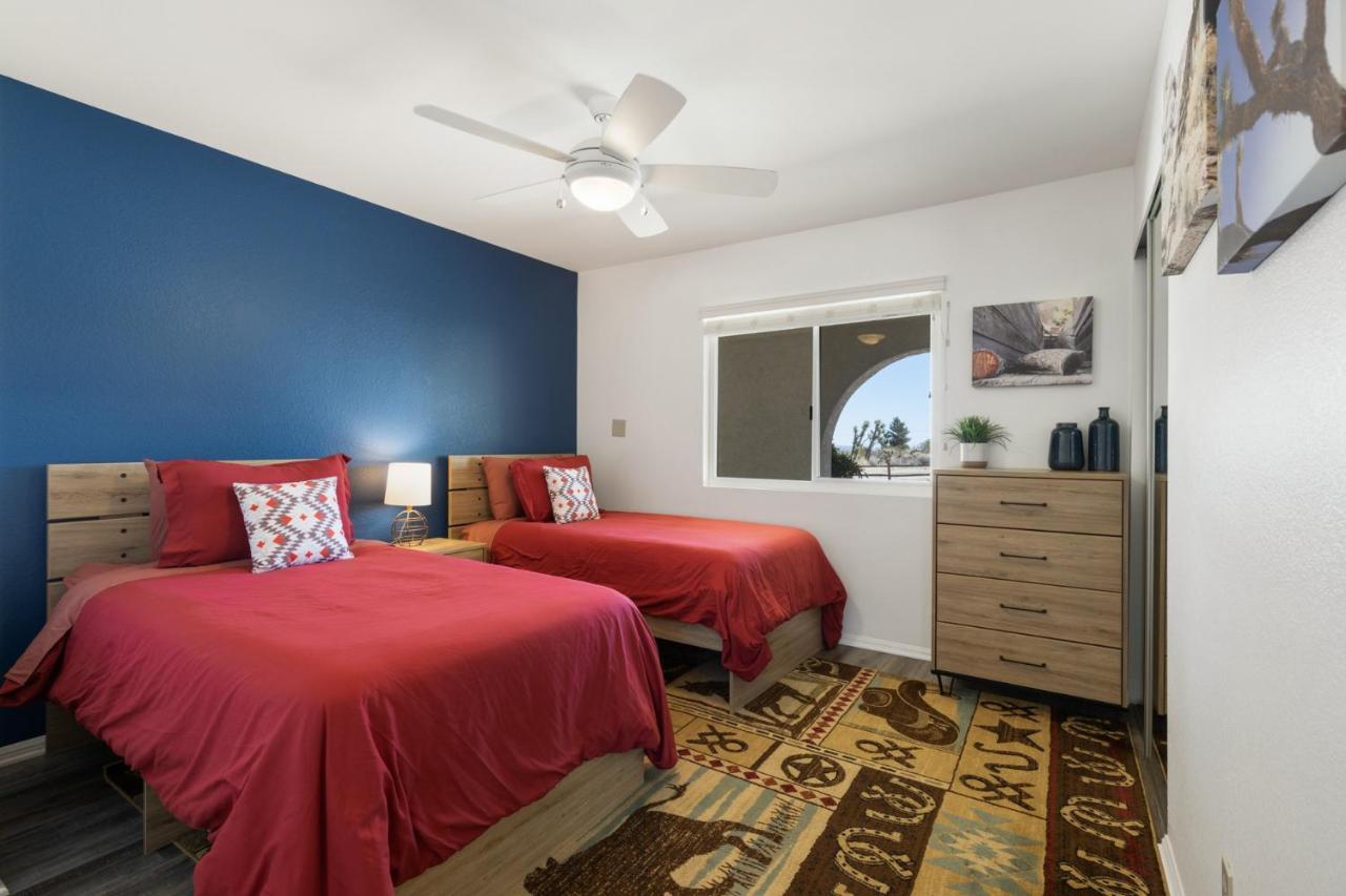 Horseshoe House - Hot Tub, Bbq And Fire Pit! Home Joshua Tree Exterior photo